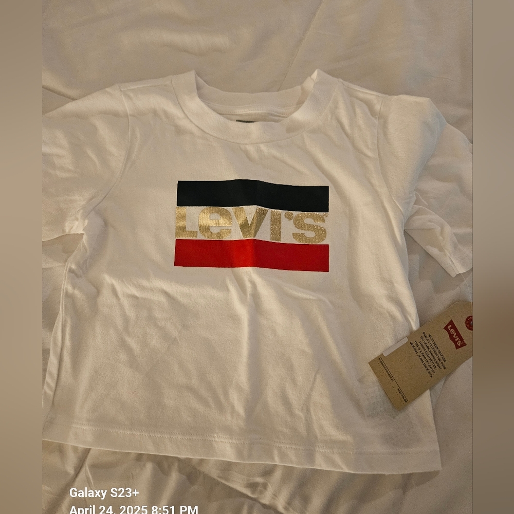 Levi's White T-Shirt with Logo